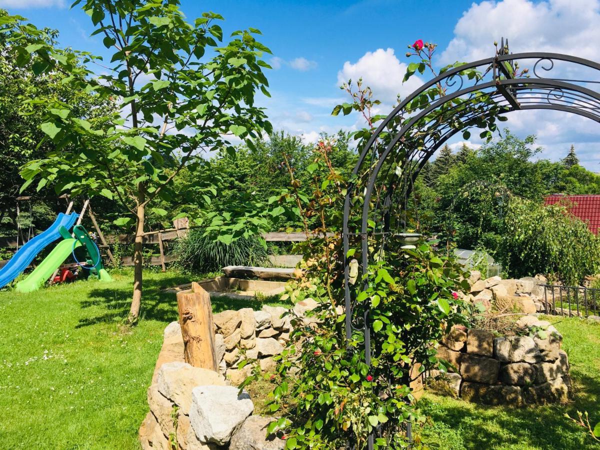 Ferienwohnung „Am Gnaucks Hutberg“ Hohnstein Bagian luar foto